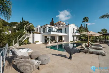 4 bedroom House for Sale in El Rosario-56138