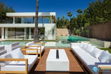 4 bedroom House for Sale in Nueva Andalucía-56215