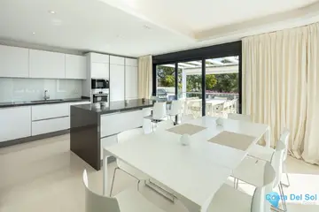 5 bedroom House for Sale in Nueva Andalucía-56231