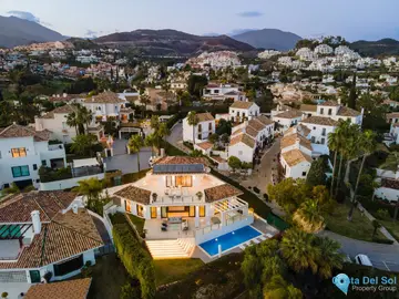 5 bedroom House for Sale in Nueva Andalucía-56227