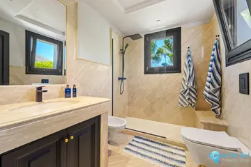 4 bedroom Apartment for Sale in Marbella-56266