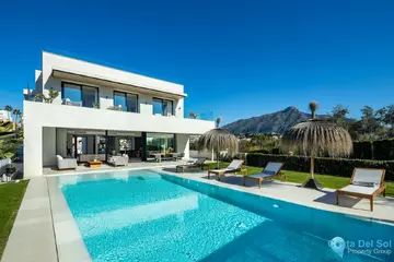 5 bedroom House for Sale in Nueva Andalucía-56282