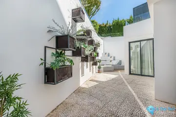 4 bedroom House for Sale in Nueva Andalucía-56422