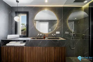 6 bedroom House for Sale in Nueva Andalucía-56617