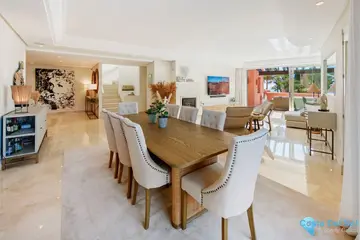 3 bedroom Apartment for Sale in Marbella-56637