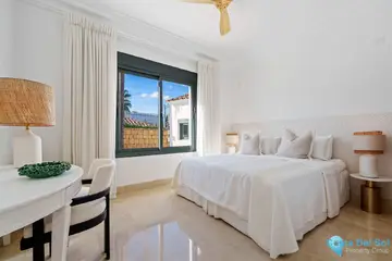 4 bedroom House for Sale in Nueva Andalucía-56711