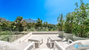 4 bedroom House for Sale in Nueva Andalucía-56785