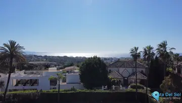 3 bedroom House for Sale in Nueva Andalucía-56810