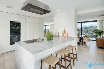 6 bedroom House for Sale in Nueva Andalucía-56840