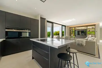 6 bedroom House for Sale in Benahavís-56963