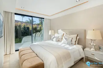 4 bedroom House for Sale in Nueva Andalucía-57026