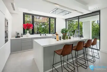 4 bedroom House for Sale in Marbella-57063