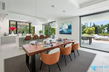 4 bedroom House for Sale in Marbella-57065