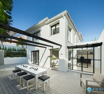 5 bedroom House for Sale in Marbella-57097