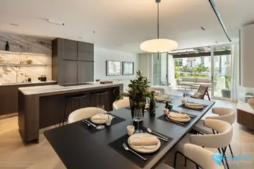 3 bedroom Apartment for Sale in The Golden Mile-57148