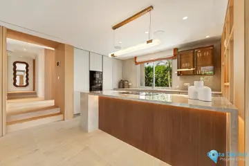 5 bedroom House for Sale in Nueva Andalucía-57218