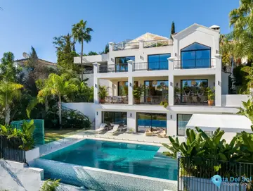 5 bedroom House for Sale in Benahavís