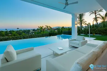 5 bedroom House for Sale in Marbella-57276