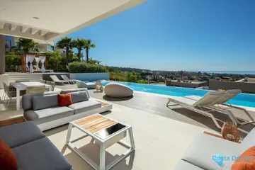 5 bedroom House for Sale in Marbella-57301