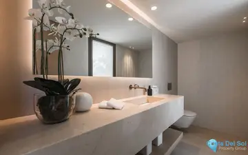 5 bedroom House for Sale in Nueva Andalucía-57335