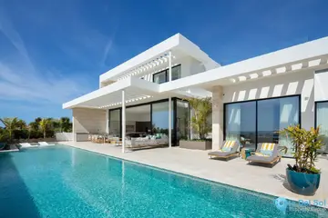 6 bedroom House for Sale in Los Flamingos