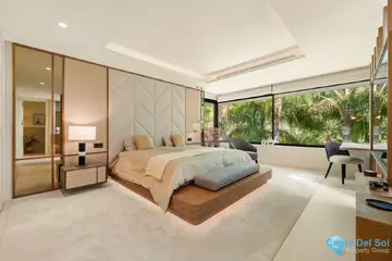5 bedroom House for Sale in Marbella-57419