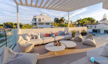 4 bedroom Apartment for Sale in New Golden Mile-57412