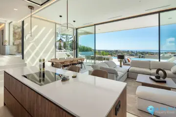 5 bedroom House for Sale in Nueva Andalucía-57443