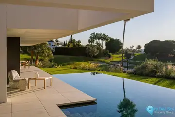 4 bedroom House for Sale in Nueva Andalucía-57508