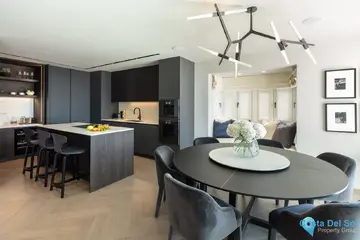 3 bedroom Apartment for Sale in The Golden Mile-57505