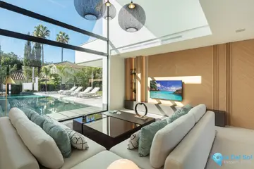 5 bedroom House for Sale in Nueva Andalucía-57536