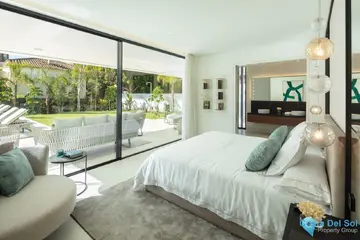 5 bedroom House for Sale in Nueva Andalucía-57540
