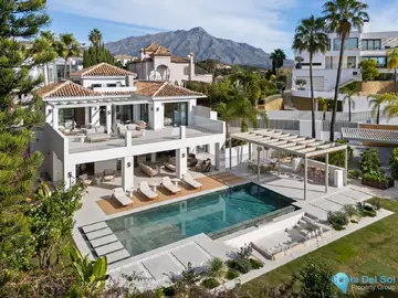 5 bedroom House for Sale in Benahavís