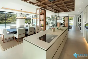 5 bedroom House for Sale in Nueva Andalucía-57657