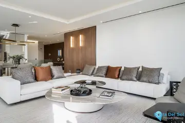 5 bedroom Apartment for Sale in The Golden Mile-57685