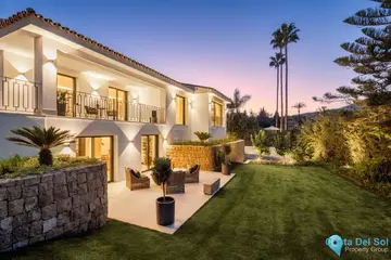 5 bedroom House for Sale in Nueva Andalucía-57793