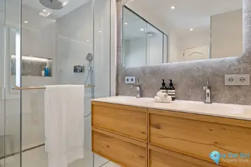 6 bedroom House for Sale in Nueva Andalucía-57811