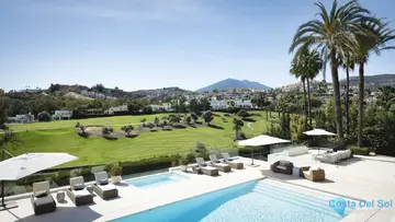 7 bedroom House for Sale in Nueva Andalucía-57917