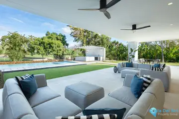 6 bedroom House for Sale in Nueva Andalucía-57908