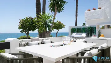 3 bedroom Apartment for Sale in The Golden Mile-57946
