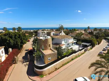8 bedroom House for Sale in Nueva Andalucía-58132