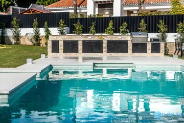 8 bedroom House for Sale in Nueva Andalucía-58133