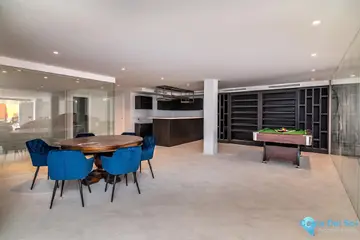 8 bedroom House for Sale in Nueva Andalucía-58147