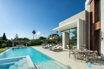 5 bedroom House for Sale in Nueva Andalucía-58172