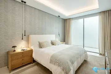 5 bedroom House for Sale in Nueva Andalucía-58170