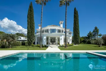 5 bedroom House for Sale in Marbella