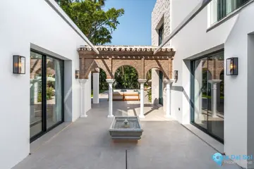 5 bedroom House for Sale in Marbella-58269