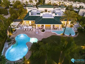 12 bedroom House for Sale in Nueva Andalucía-58441