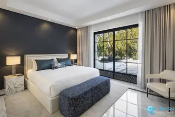12 bedroom House for Sale in Nueva Andalucía-58459