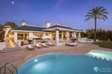 12 bedroom House for Sale in Nueva Andalucía-58446